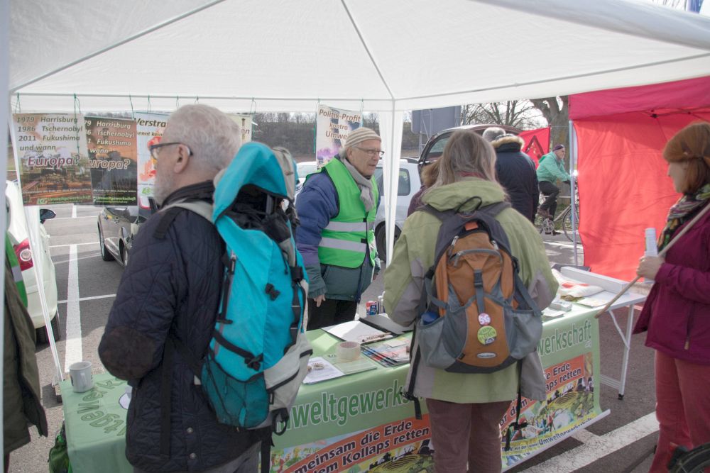 Demo Fukushima Neckarwestheim UG Infostand