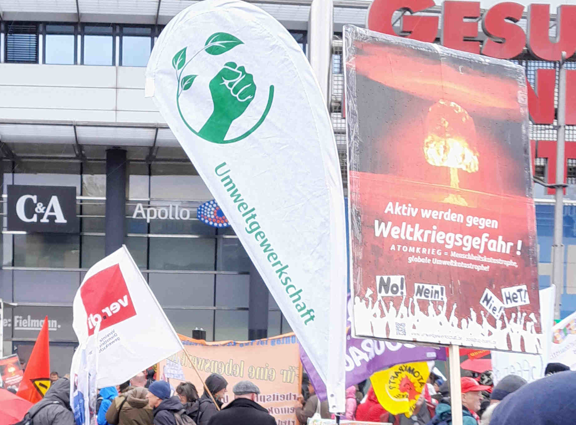 Berlin 1.10.22 08 UG gegen Atomkriegsgefahr