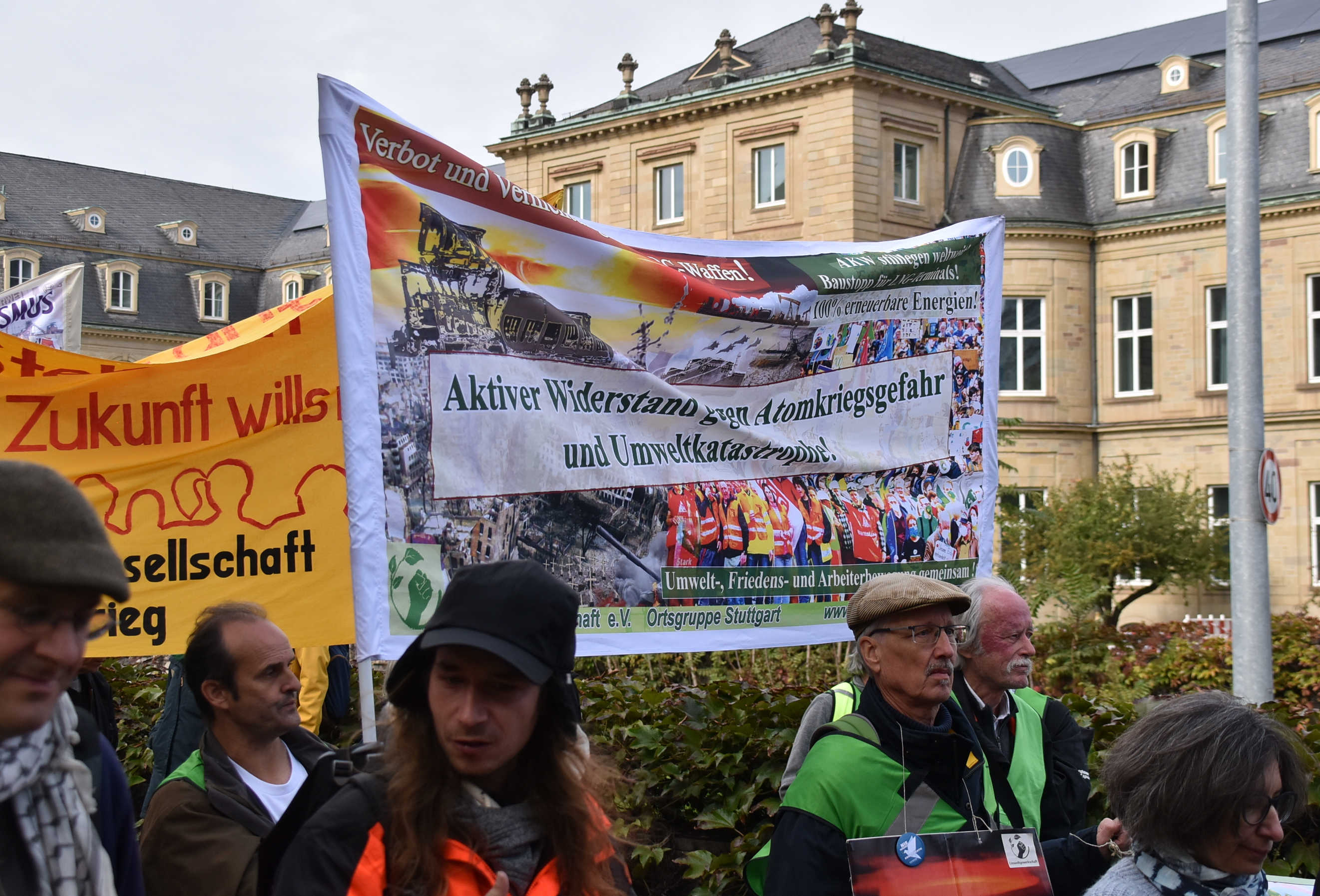 Stuttgart UG bei 3.10.25 Friedensdemo 04