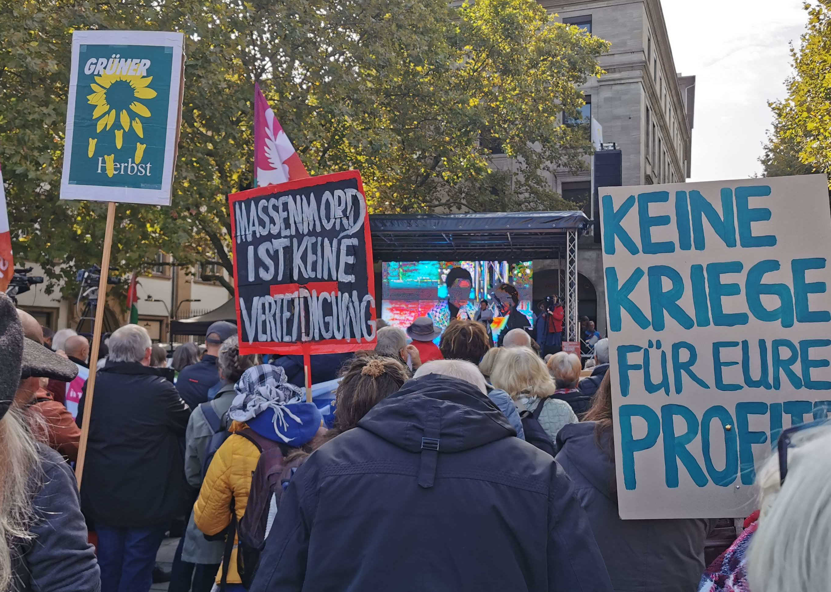 Stuttgart UG bei 3.10.25 Friedensdemo 02