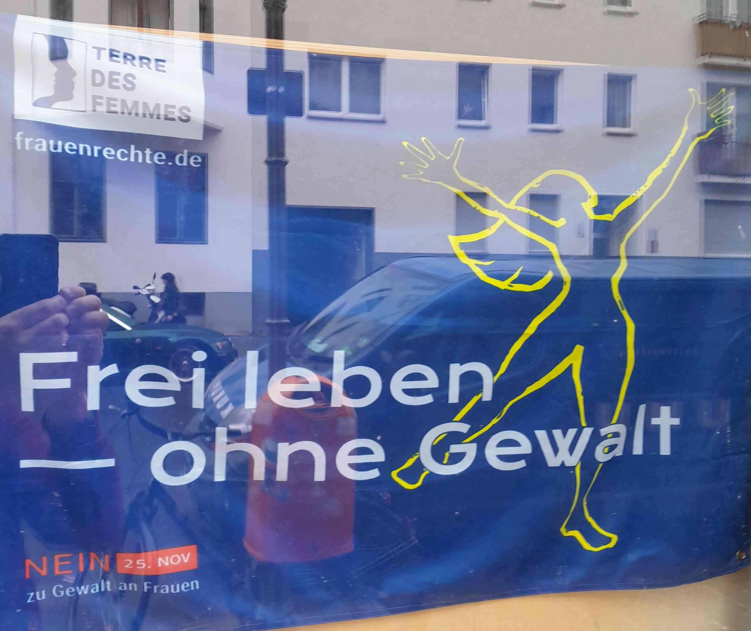 Tag gegen Gewalt an Frauen UG Büro2