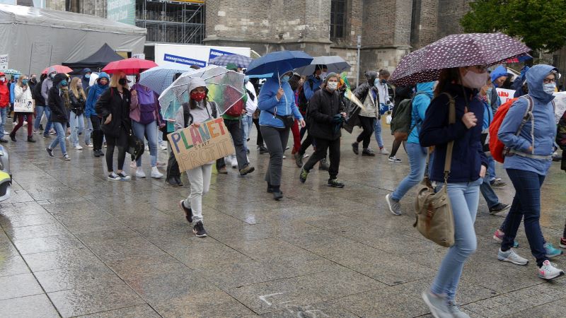 200925 FFF KlimaStreik Ulm Demo mit 700 Teilnehmern P2100071
